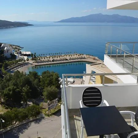 Charming Beachside In * Sarandë