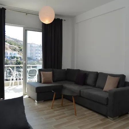 公寓 Charming Beachside In *